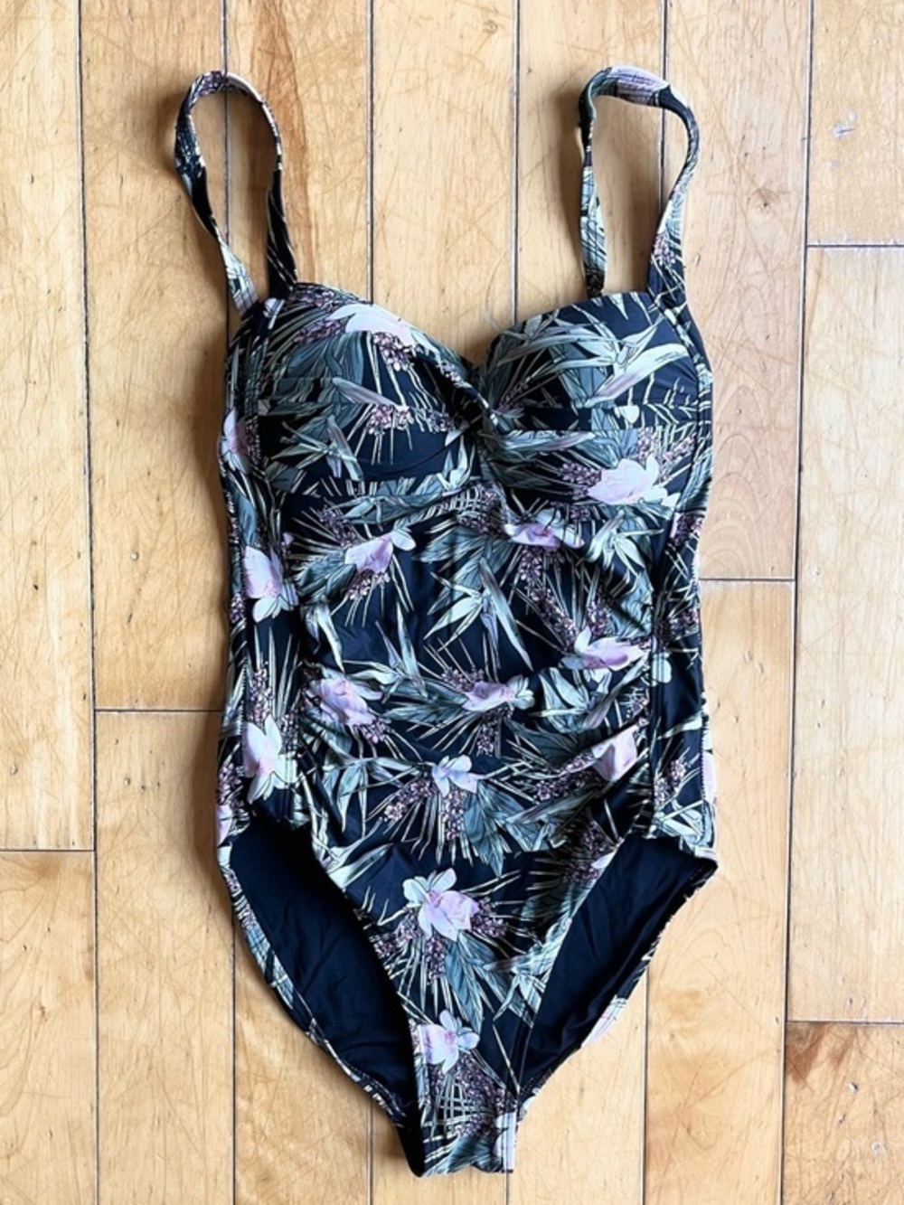 Nip Tuck Swim Tropical Floral Ruched One‑Piece Swimsuit Size 6
